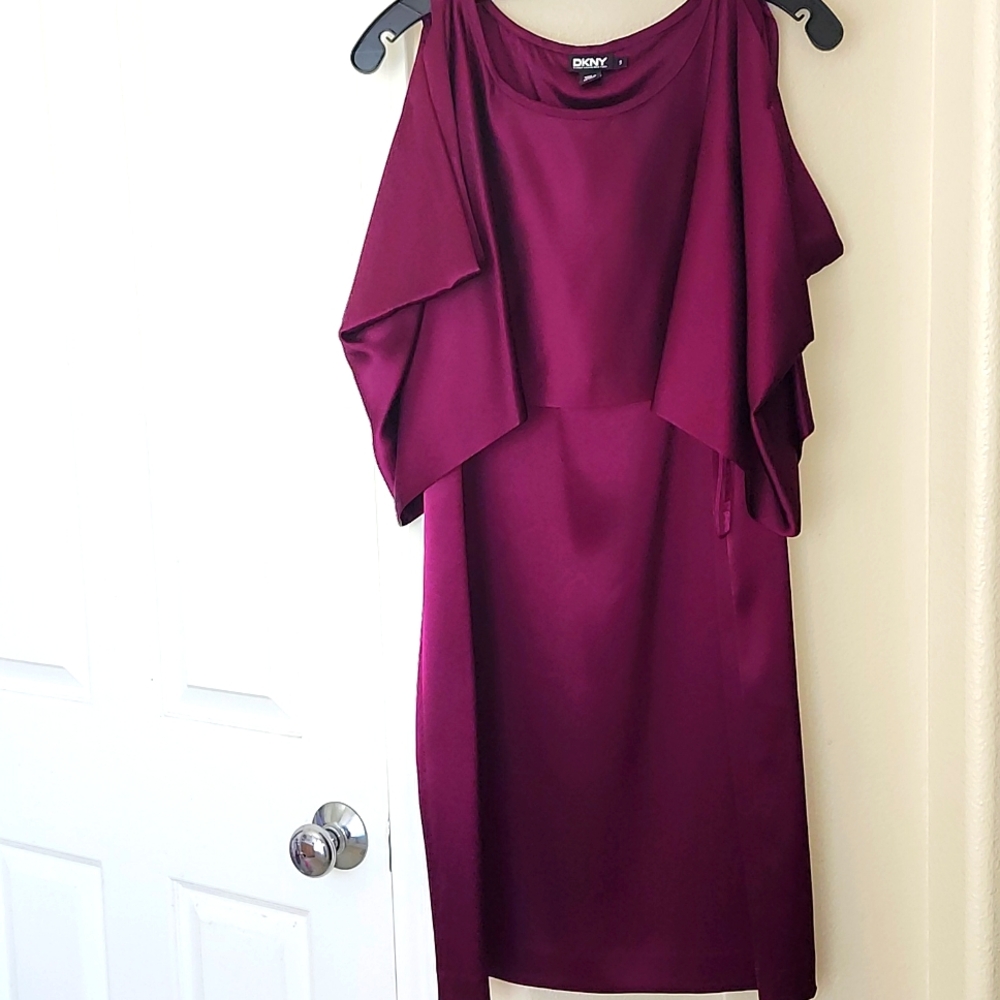 NWT DKNY Cold Shoulder Cocktail Dress Purple Size S